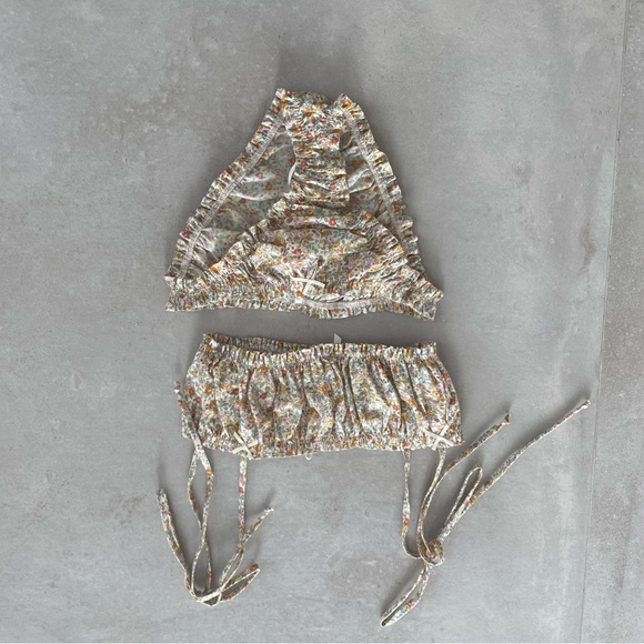 ARE YOU AM I NAI BANDEAU TOP & HOTPANT FLORAL - Picture 7 of 9